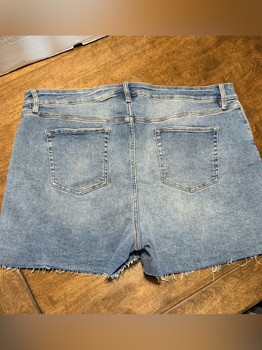 PLUS SIZE SHORTS - Picture 3 of 3